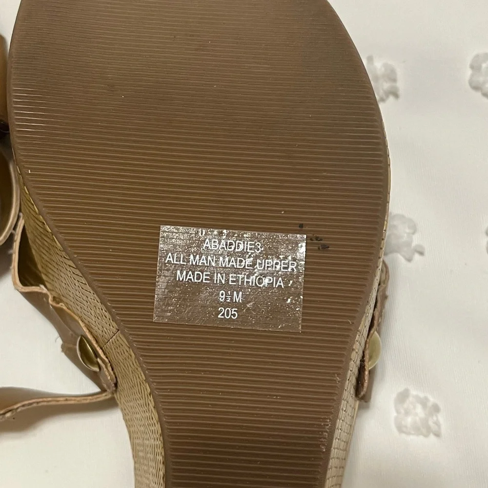 Audrey Brooke never worn